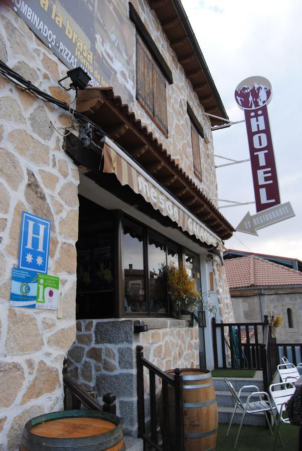 Hotel Galayos Hoyos del Espino Bagian luar foto