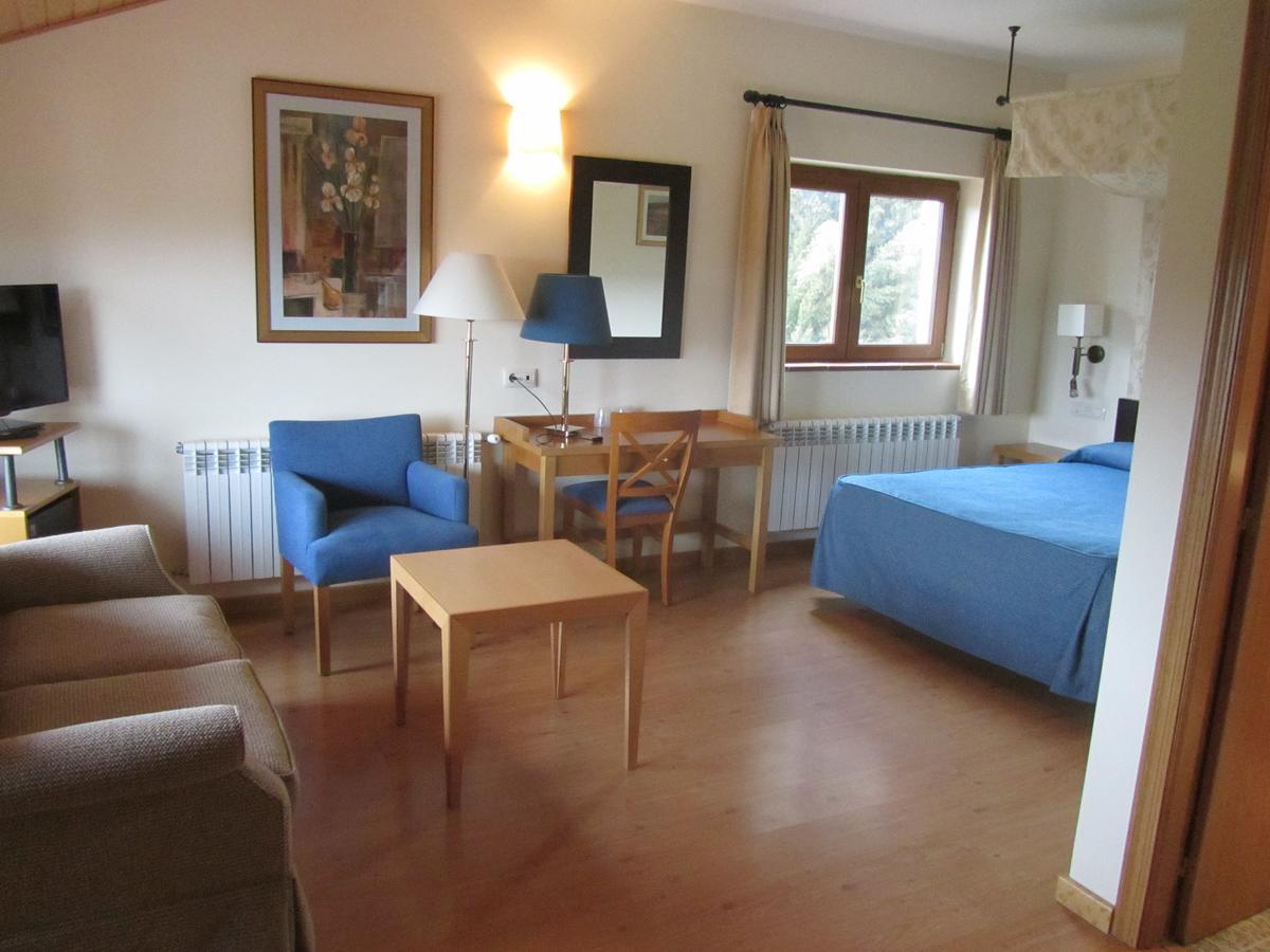 Hotel Galayos Hoyos del Espino Bagian luar foto