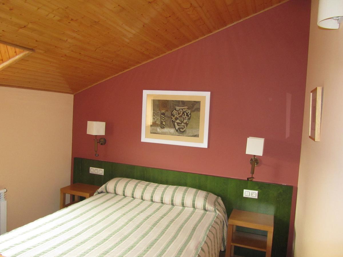 Hotel Galayos Hoyos del Espino Bagian luar foto