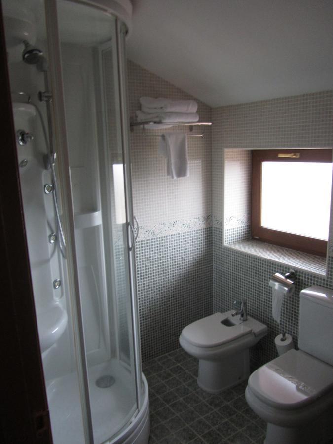 Hotel Galayos Hoyos del Espino Bagian luar foto